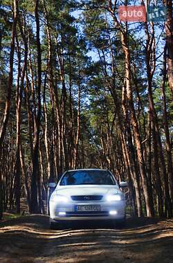Хетчбек Opel Astra 2003 в 