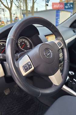 Универсал Opel Astra 2007 в 