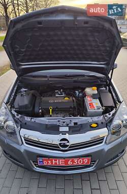 Универсал Opel Astra 2007 в 