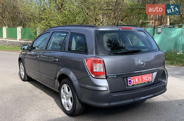 Универсал Opel Astra 2006 в 