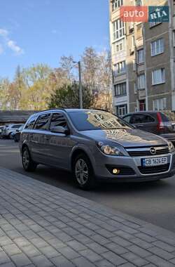 Универсал Opel Astra 2005 в 