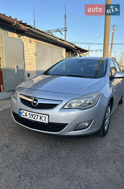 Opel Astra 2010 Opel Astra 2010