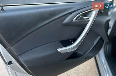 Хэтчбек Opel Astra 2010 в 