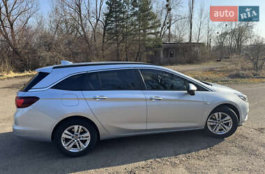 Универсал Opel Astra 2016 в 