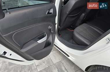 Универсал Opel Astra 2012 в 