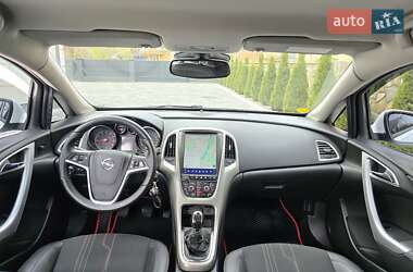 Универсал Opel Astra 2012 в 