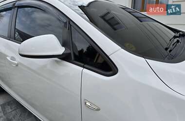 Универсал Opel Astra 2012 в 