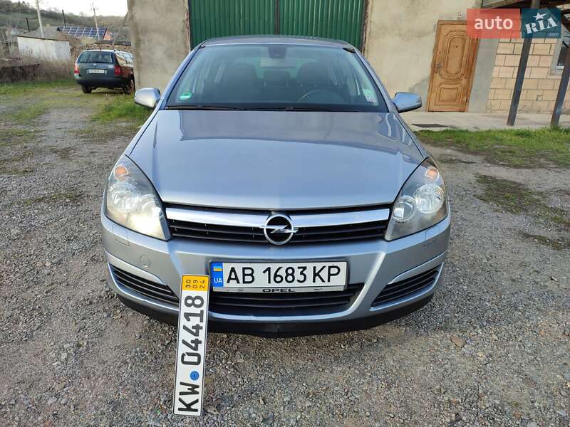 Хетчбек Opel Astra 2004 в Ямполі