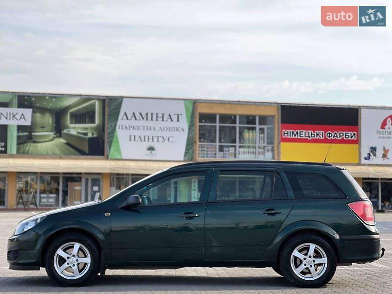Универсал Opel Astra 2005 в Черновцах