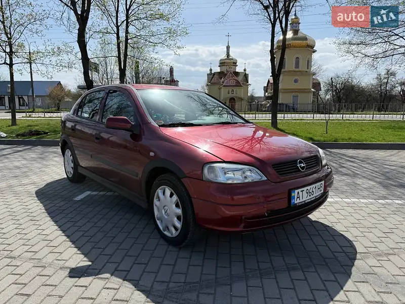 Хетчбек Opel Astra 1998 в 