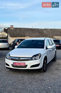 Opel Astra 2010 Opel Astra 2010