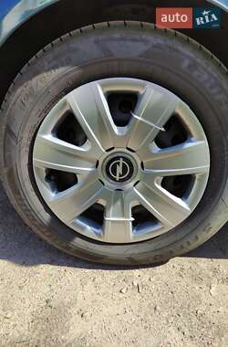 Універсал Opel Astra 2006 в 