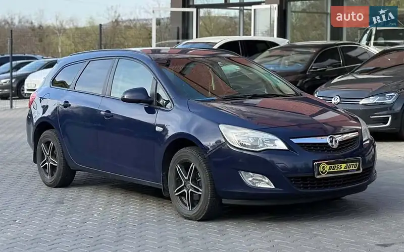 Універсал Opel Astra 2011 в 