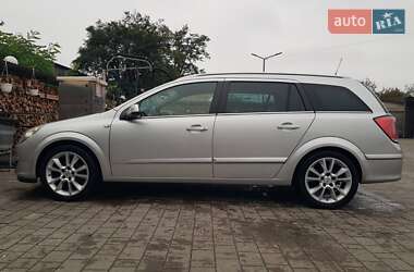 Универсал Opel Astra 2005 в 