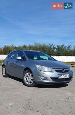 Хэтчбек Opel Astra 2011 в Львове