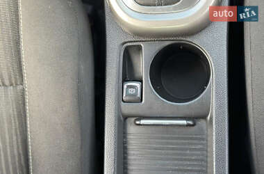 Хэтчбек Opel Astra 2011 в 