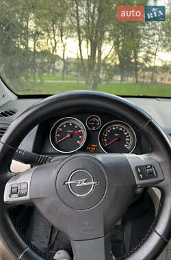Хетчбек Opel Astra 2007 в 