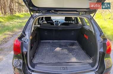 Универсал Opel Astra 2011 в 
