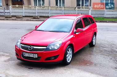 Opel Astra 2011 Opel Astra 2011