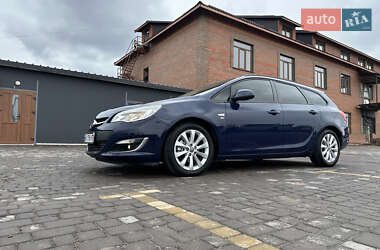 Универсал Opel Astra 2012 в 