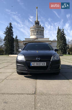Хетчбек Opel Astra 2005 в 