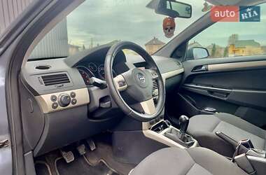 Универсал Opel Astra 2007 в 