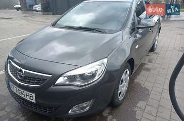 Opel Astra 2011 Opel Astra 2011