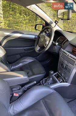 Универсал Opel Astra 2007 в 