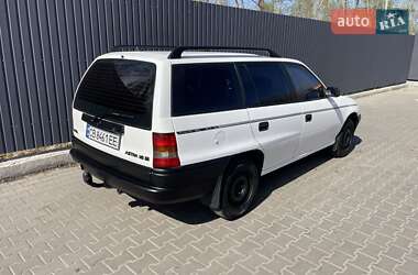 Универсал Opel Astra 1995 в 