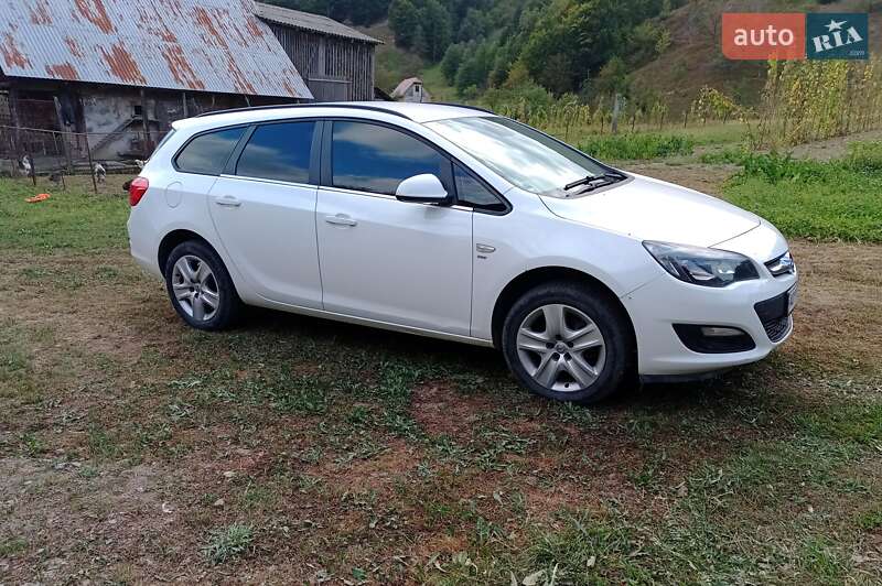 Універсал Opel Astra 2014 в Нересниці