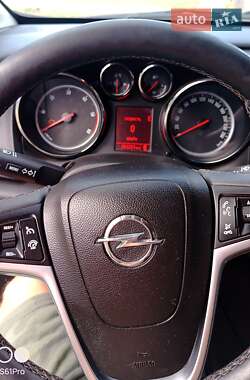 Универсал Opel Astra 2014 в 