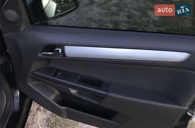 Универсал Opel Astra 2006 в 