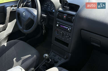 Седан Opel Astra 2007 в 