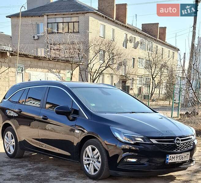 Универсал Opel Astra 2018 в 
