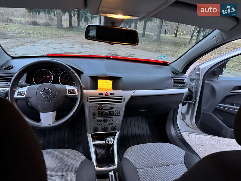 Универсал Opel Astra 2009 в Умани