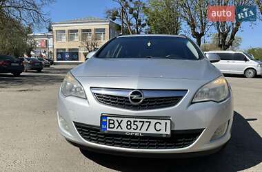 Opel Astra 2011