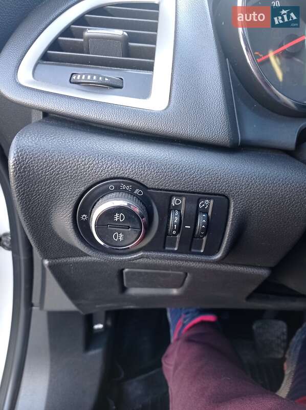 Универсал Opel Astra 2011 в Летичеве