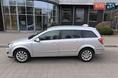 Универсал Opel Astra 2008 в 