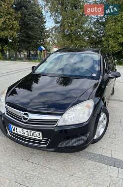 Универсал Opel Astra 2007 в Самборе