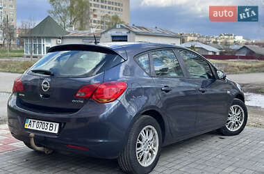 Хетчбек Opel Astra 2010 в 