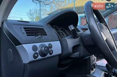 Универсал Opel Astra 2005 в 