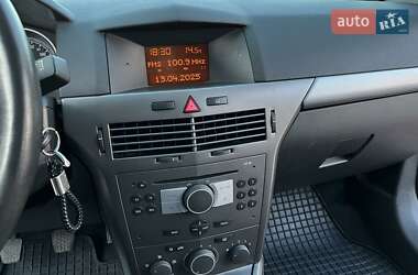 Универсал Opel Astra 2005 в 