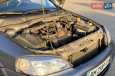 Седан Opel Astra 2008 в 