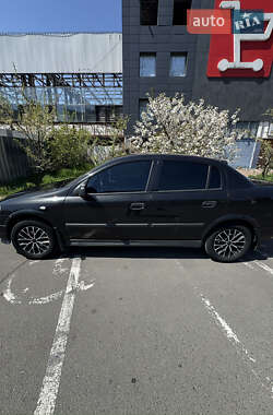 Седан Opel Astra 2008 в 