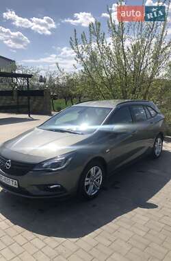 Универсал Opel Astra 2019 в 