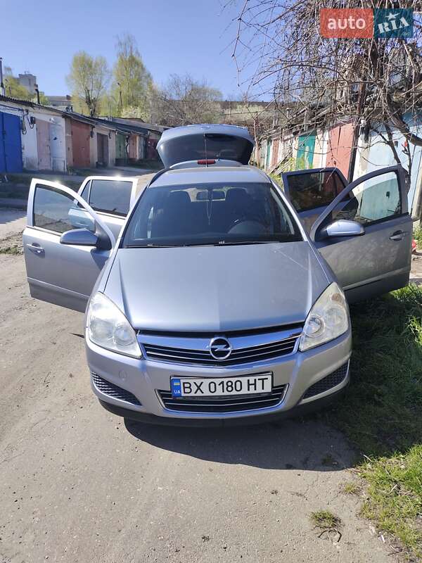 Универсал Opel Astra 2008 в 