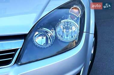 Универсал Opel Astra 2009 в 