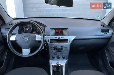 Универсал Opel Astra 2009 в 