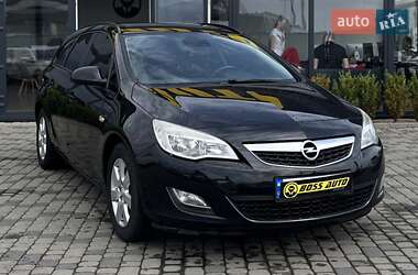 Opel Astra 2011