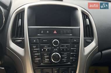 Универсал Opel Astra 2011 в 